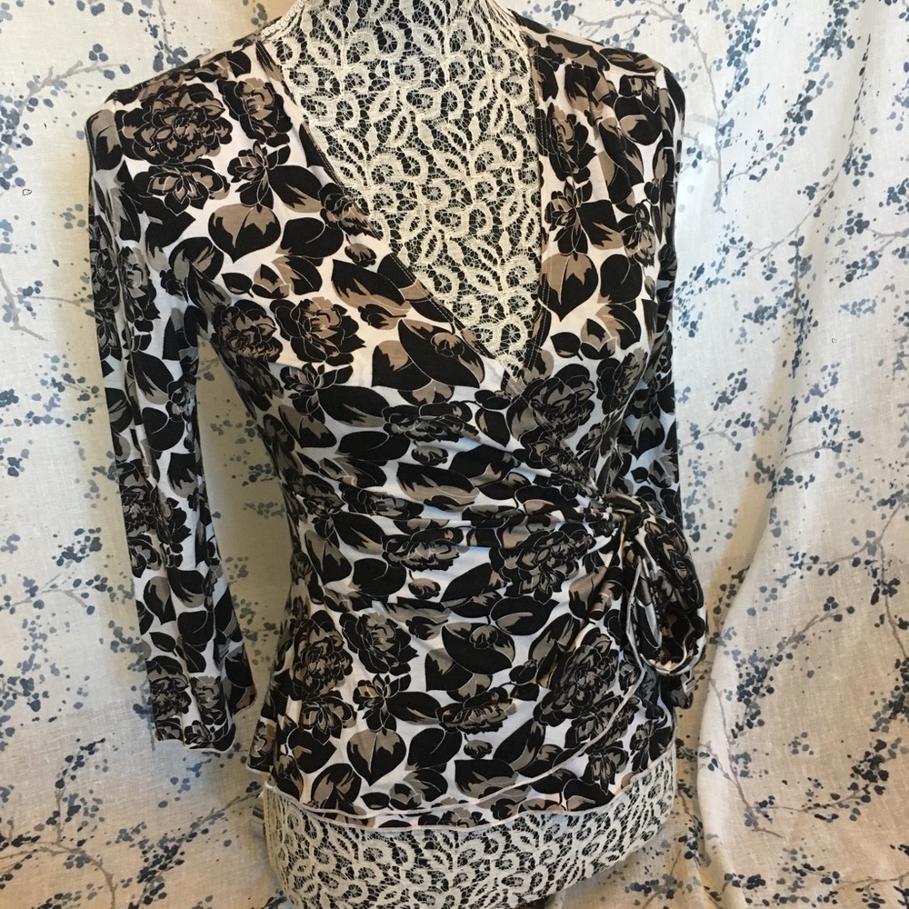 Banana Republic Tie Waist Wrap Top XS Floral